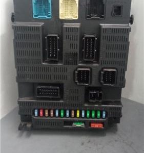 Caja Fusibles/Rele Citroen C4 Berlina (06.2004->) 1.6 Collection [1,6 Ltr. - 80 kW 16V CAT (NFU / TU5JP4)] - 224162