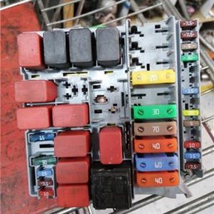 Caja Fusibles/Rele Ford   - 154964