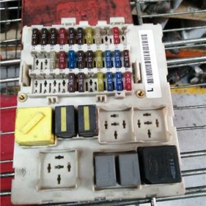 Caja Fusibles/Rele Ford   - 154963
