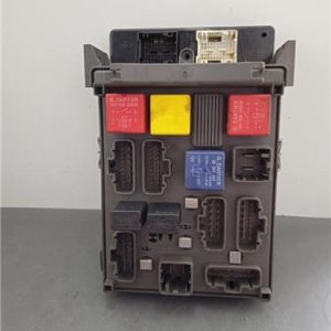 Caja Fusibles/Rele Renault Laguna II (BG0)(2001->) 2.2 dCi (BG0F) - 256839