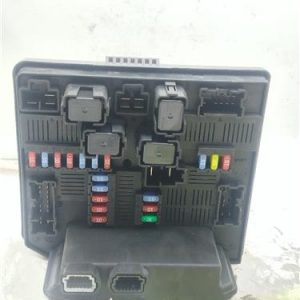 Caja Reles Renault Koleos I (2008->) 2.0 dCi (HY0A) - 525371