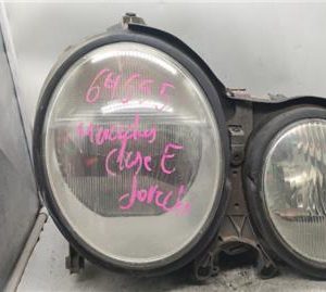 Faro Delantero Derecho Mercedes-Benz Clase C (BM 203) Berlina (02.2000->) 2.7 270 CDI (203.016) [2,7 Ltr. - 125 kW CDI 20V CAT] - 414649