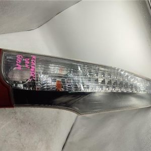 Piloto Trasero Derecho Mitsubishi Grandis (NA0W)(2004->) 2.0 DI-D Inform [2,0 Ltr. - 100 kW DI-D CAT] - 394293