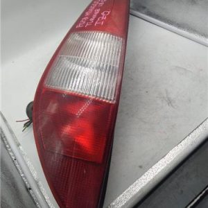 Piloto Trasero Izquierdo Ford Mondeo Turnier (GE)(2000->) 1.8 Ghia (06.2003->) (D) [1,8 Ltr. - 92 kW CAT] - 321536