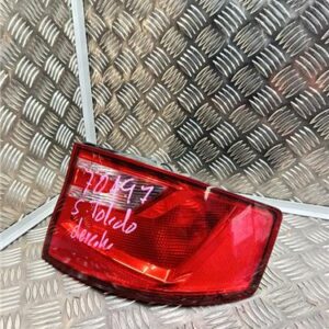 Piloto Trasero Derecho Seat Toledo (KG3)(07.2012->) 1.6 Connect [1,6 Ltr. - 85 kW TDI] - 553858