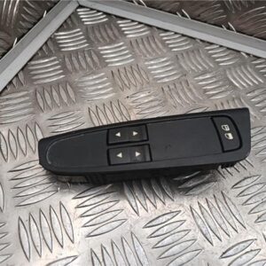 Botonera Puerta Delantera Izquierda Fiat Stilo (192) Multi Wagon (2003->) 1.9 D Multijet - 561344