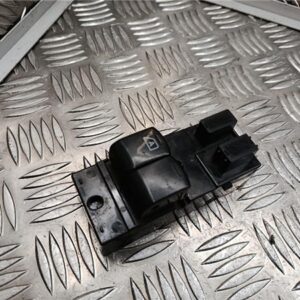 Botonera Puerta Delantera Izquierda Nissan - 561320