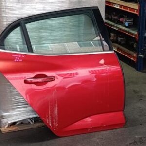 Puerta Trasera Derecha Renault Megane IV Berlina 5P (12.2015->) 1.2 Experience [1,2 Ltr. - 97 kW TCE Energy] - 563781