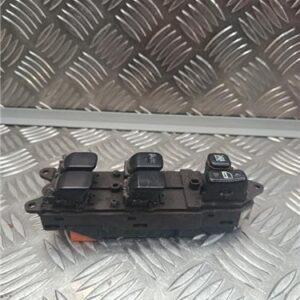 Botonera Puerta Delantera Izquierda Lexus IS 200 (GXE10)(12.1998->) 2.0 [2,0 Ltr. - 114 kW CAT] - 569026