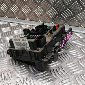 Caja Fusibles/Rele Peugeot 307 (3A/C) 2.0 HDi 110 - 571553