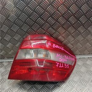 Piloto Trasero Derecho Mercedes-Benz Clase ML (BM 164)(03.2005->) 3.0 ML 280 CDI (164.120) [3,0 Ltr. - 140 kW CDI CAT] - 575634