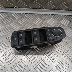 Botonera Puerta Delantera Izquierda Renault Captur II (01.2020->) Híbrido E-Tech Engineered [Híbrido 116 kW E-Tech ( 1,6 Ltr. - 67 kW)] - 586641