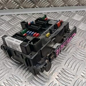 Caja Fusibles/Rele Citroen Xsara Berlina (1997->) 2.0 HDi 90 - 581599