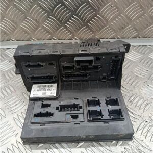 Caja Reles Mercedes-Benz Clase E (BM 211) Berlina (01.2002->) 2.7 E 270 CDI (211.016) [2,7 Ltr. - 130 kW CDI CAT] - 587117
