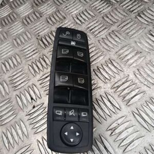 Botonera Puerta Delantera Izquierda Mercedes-Benz Clase A (BM 169)(06.2004->) 1.5 A 150 (169.031) [1,5 Ltr. - 70 kW CAT] - 607432